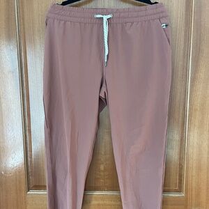Vuori Weekend Jogger Women's Size M Pants in Terracotta